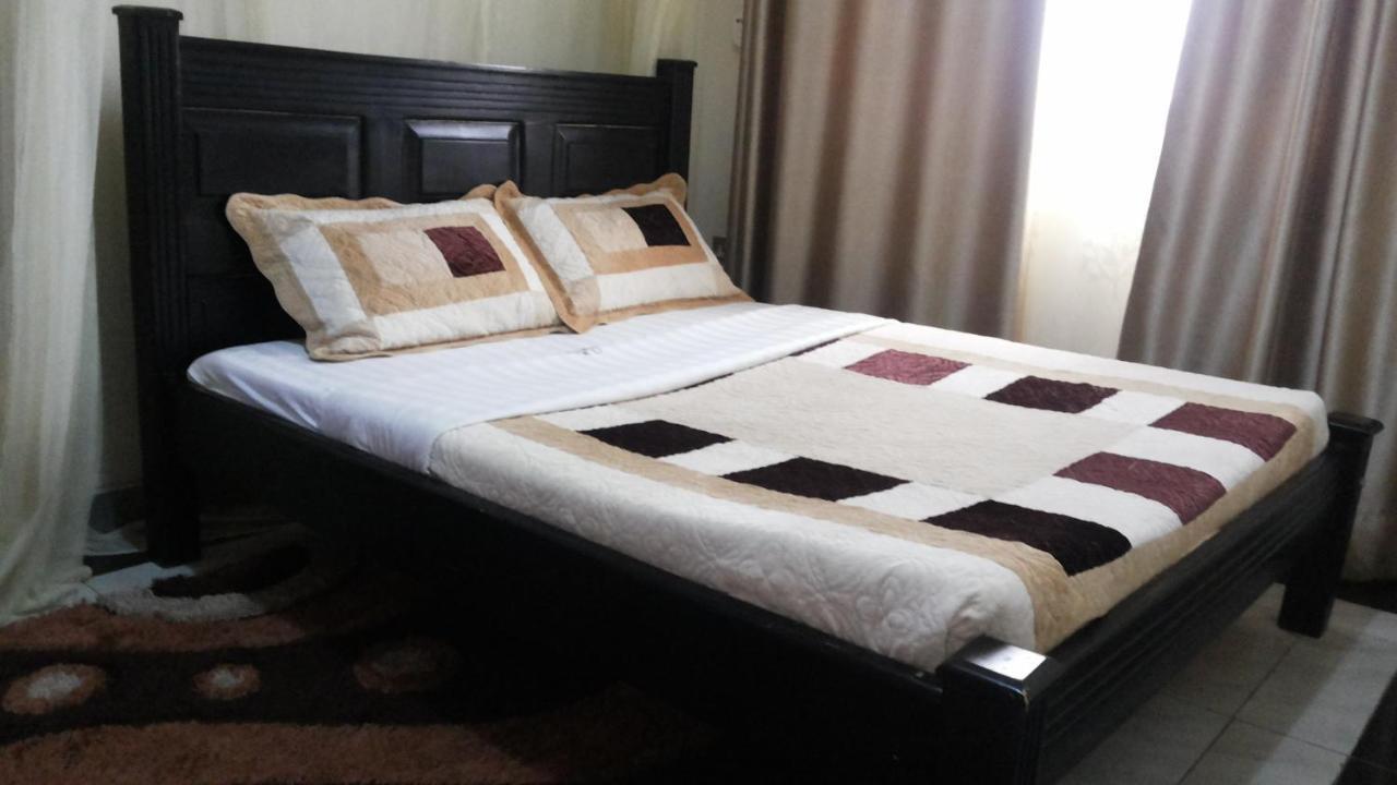 Hotel Good News Lira Εξωτερικό φωτογραφία