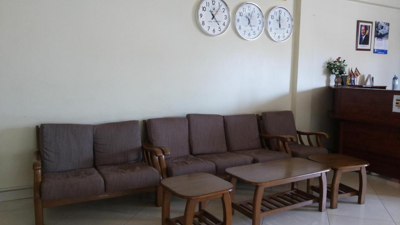Hotel Good News Lira Εξωτερικό φωτογραφία